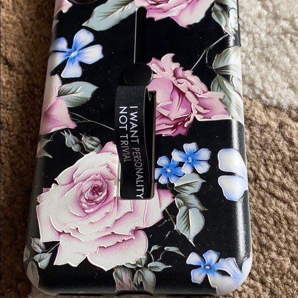 IPhone case - Picture 2 of 3